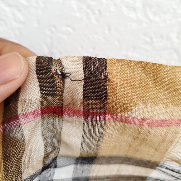 Authentic Burberry summer sheer Gauze Scarf - Picture 6 of 6